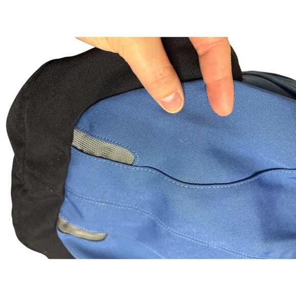 Jansport Airlift Blue & Black Backpack 18x14x6 Adjustable Straps - Picture 3 of 16